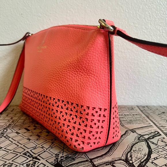 Kate Spade Coral Pink Crossbody Zippered Gold Hardware - Picture 2 of 6